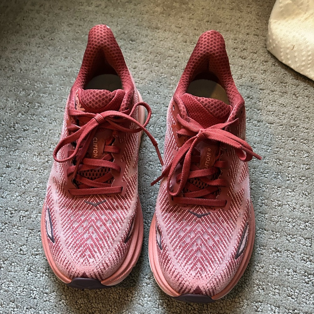 Hoka Clifton 9 Running Sneaker